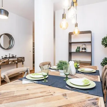 Sao Bento 1 Bedroom Garden Apartment Lisbon